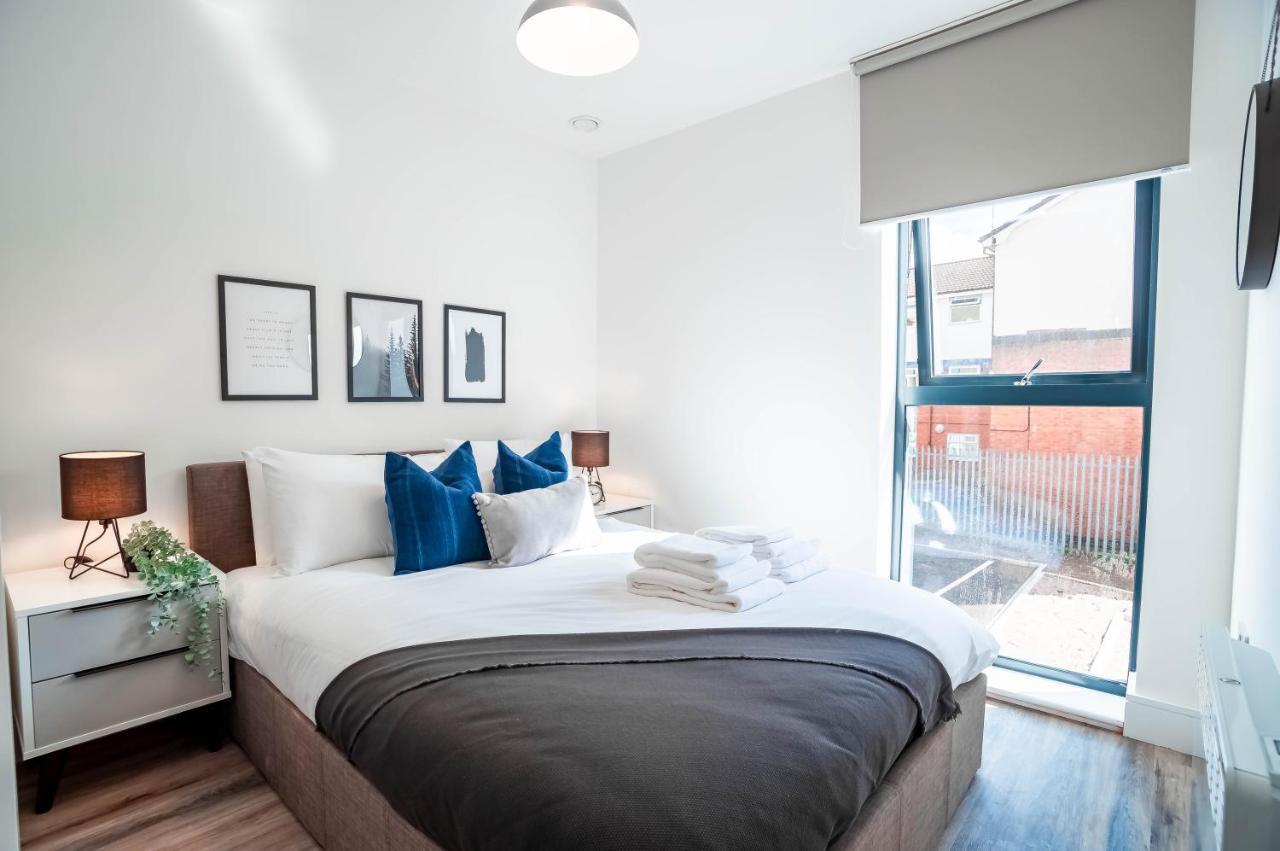 Luxe Interchange Apartment Near Old Trafford - Media City - The Quays Манчестър Екстериор снимка