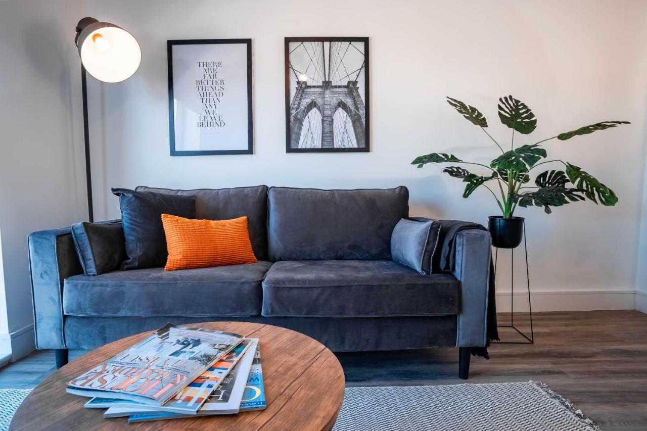 Luxe Interchange Apartment Near Old Trafford - Media City - The Quays Манчестър Екстериор снимка