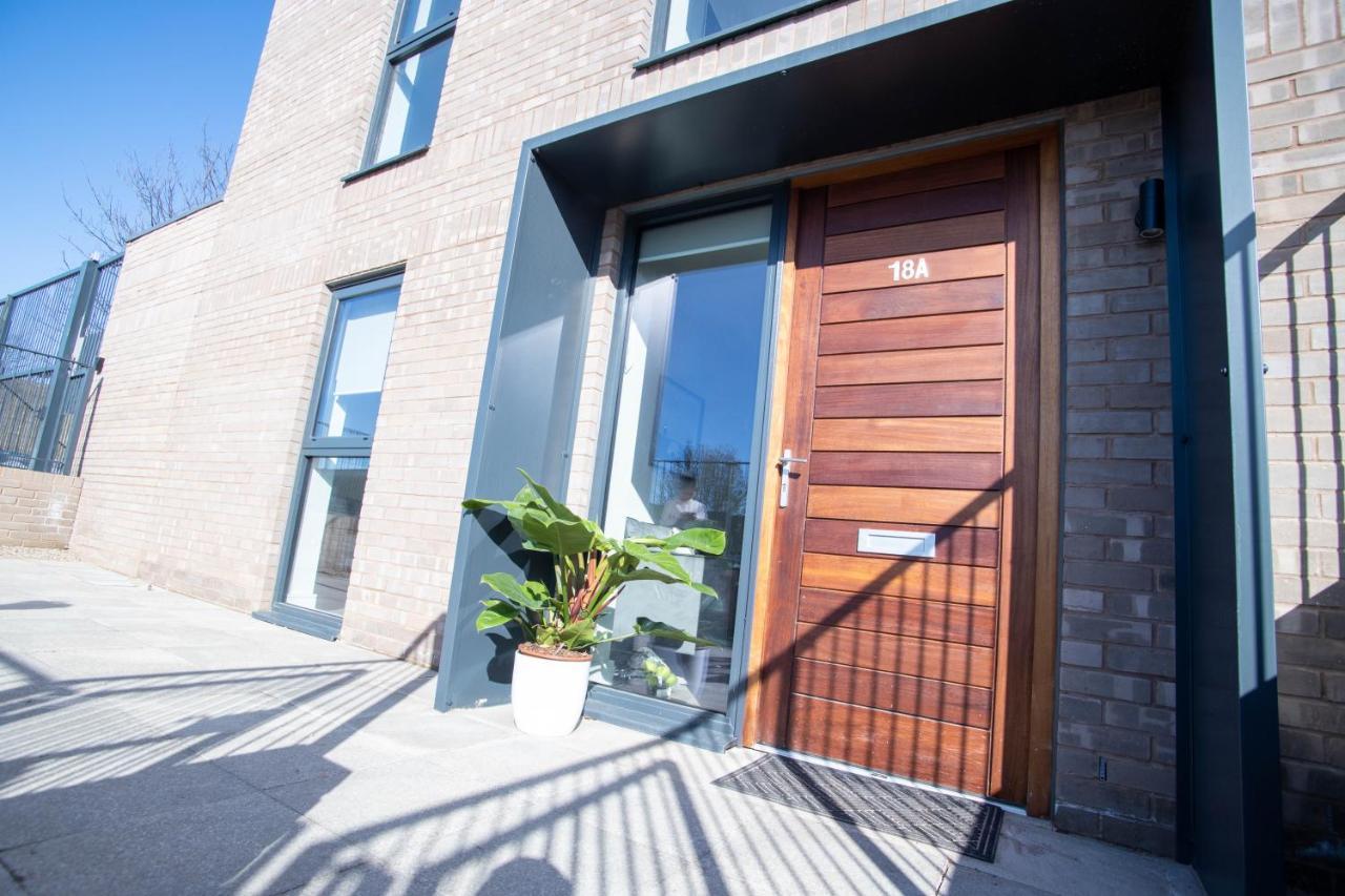 Luxe Interchange Apartment Near Old Trafford - Media City - The Quays Манчестър Екстериор снимка
