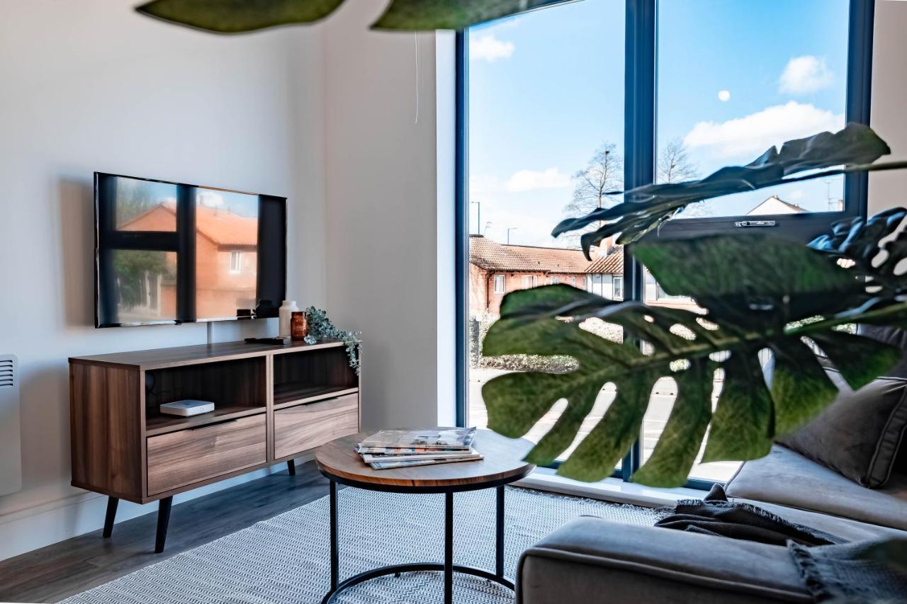 Luxe Interchange Apartment Near Old Trafford - Media City - The Quays Манчестър Екстериор снимка