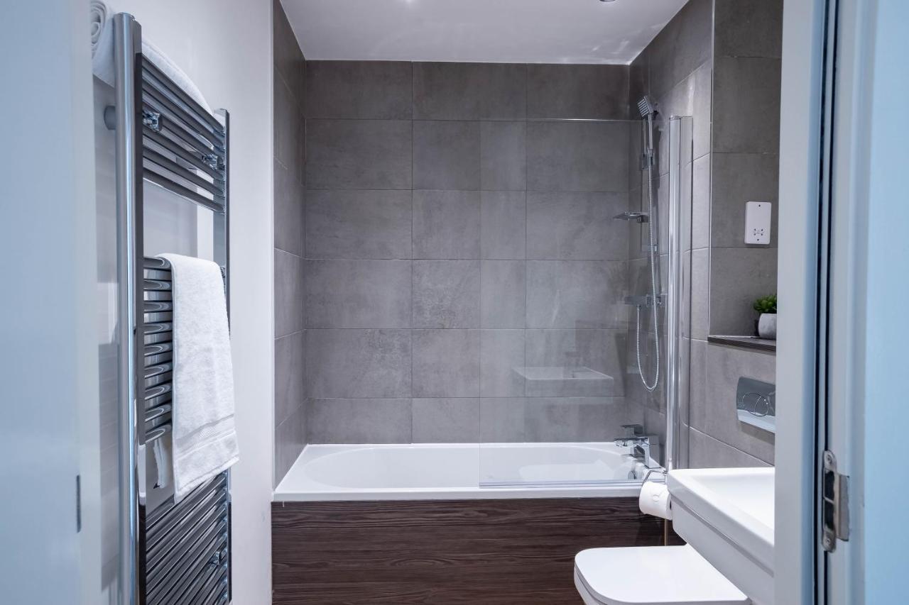 Luxe Interchange Apartment Near Old Trafford - Media City - The Quays Манчестър Екстериор снимка