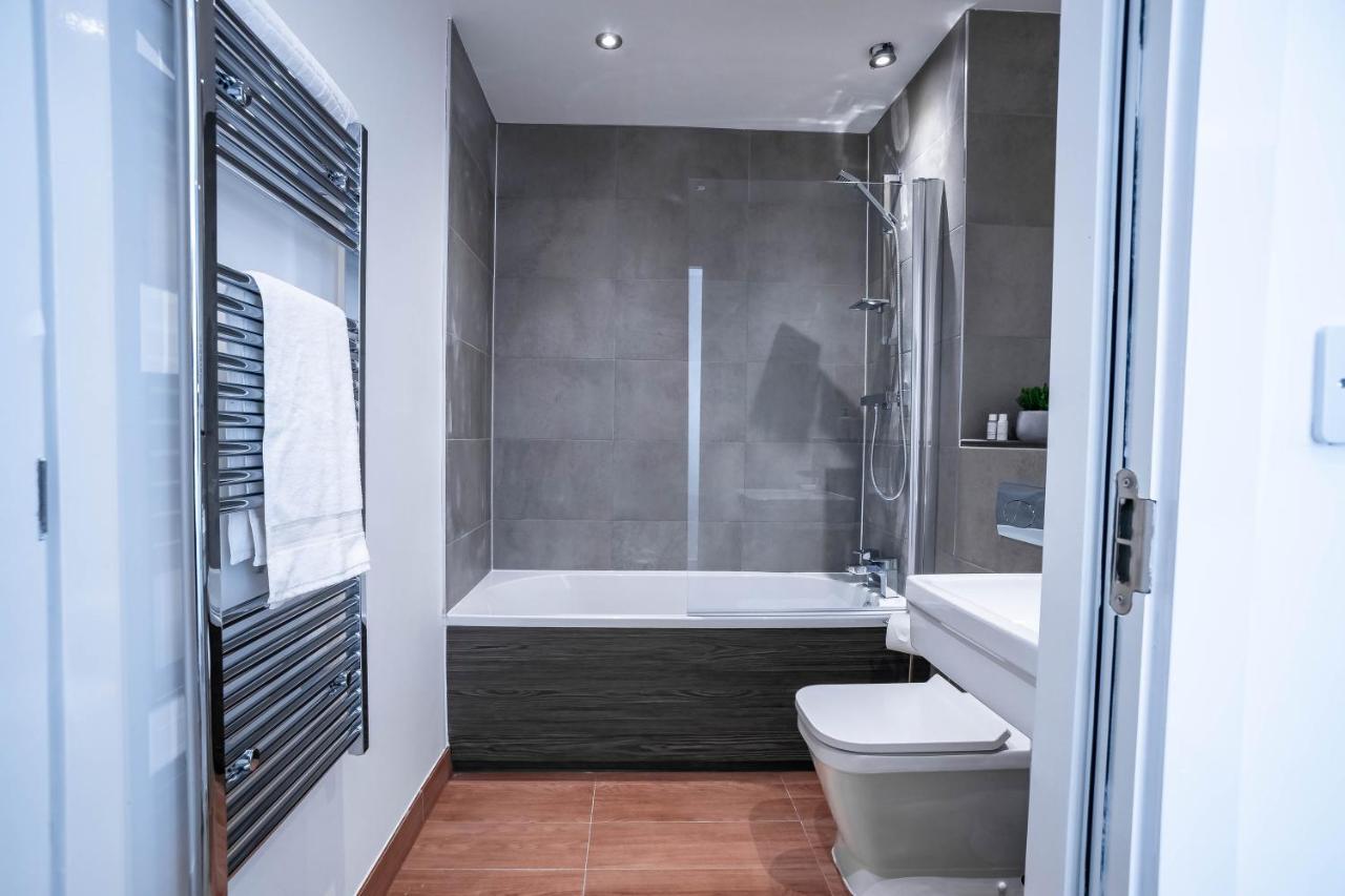 Luxe Interchange Apartment Near Old Trafford - Media City - The Quays Манчестър Екстериор снимка