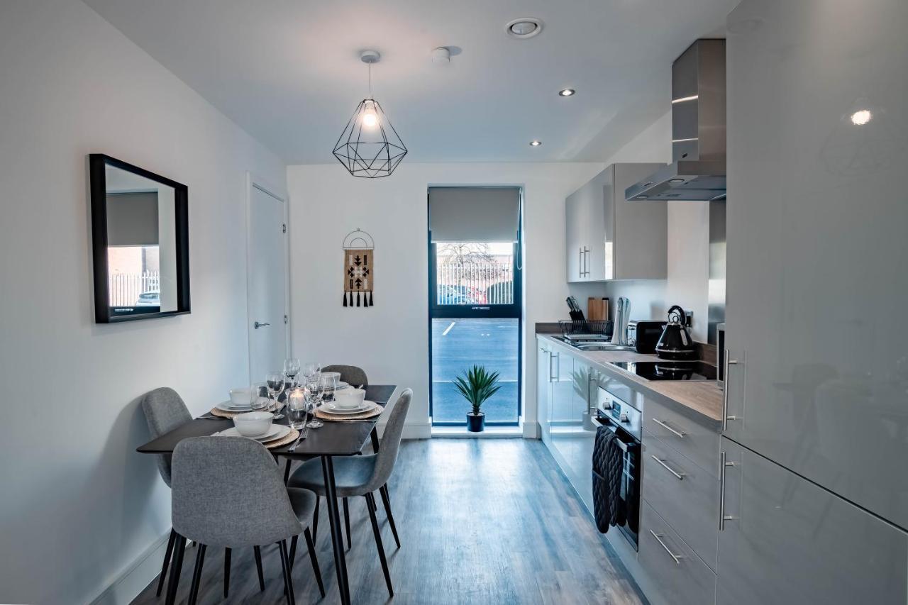Luxe Interchange Apartment Near Old Trafford - Media City - The Quays Манчестър Екстериор снимка