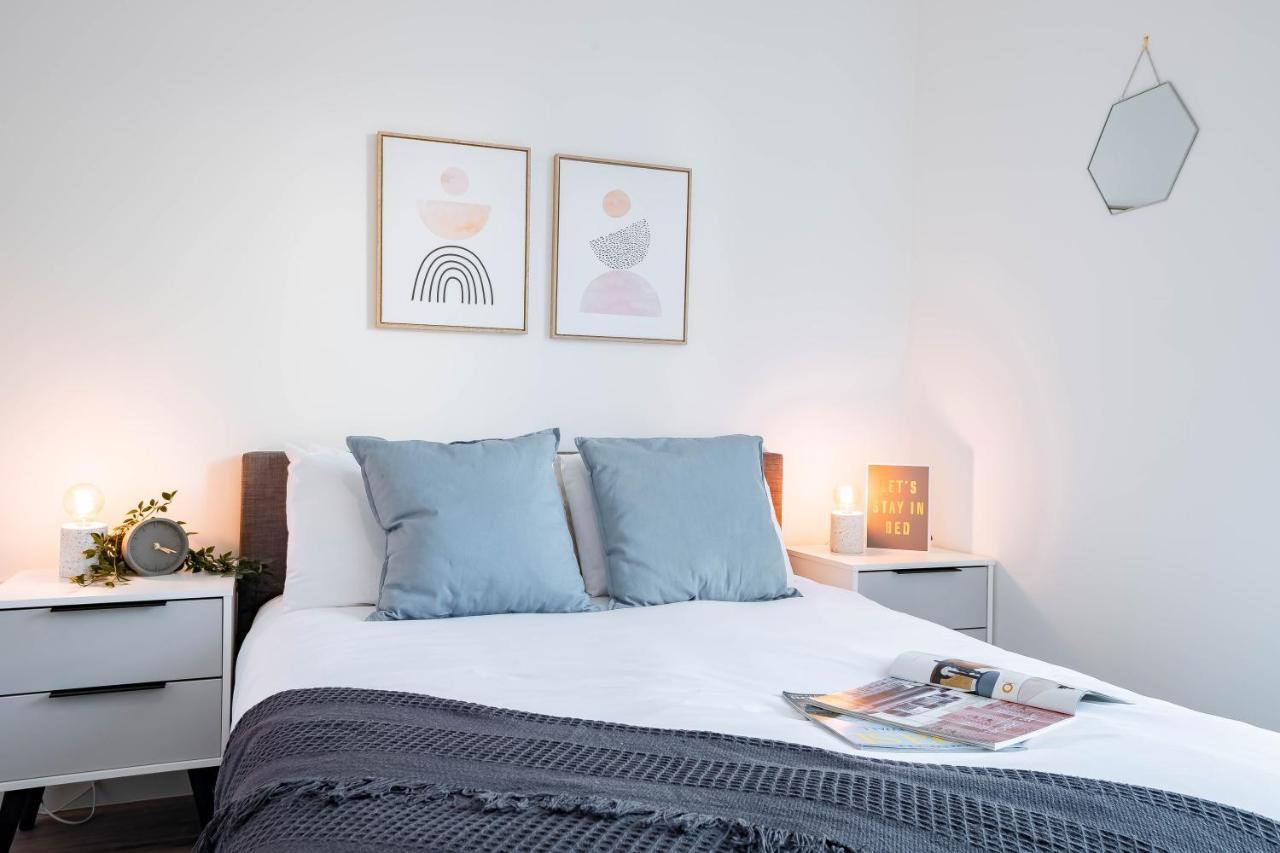 Luxe Interchange Apartment Near Old Trafford - Media City - The Quays Манчестър Екстериор снимка