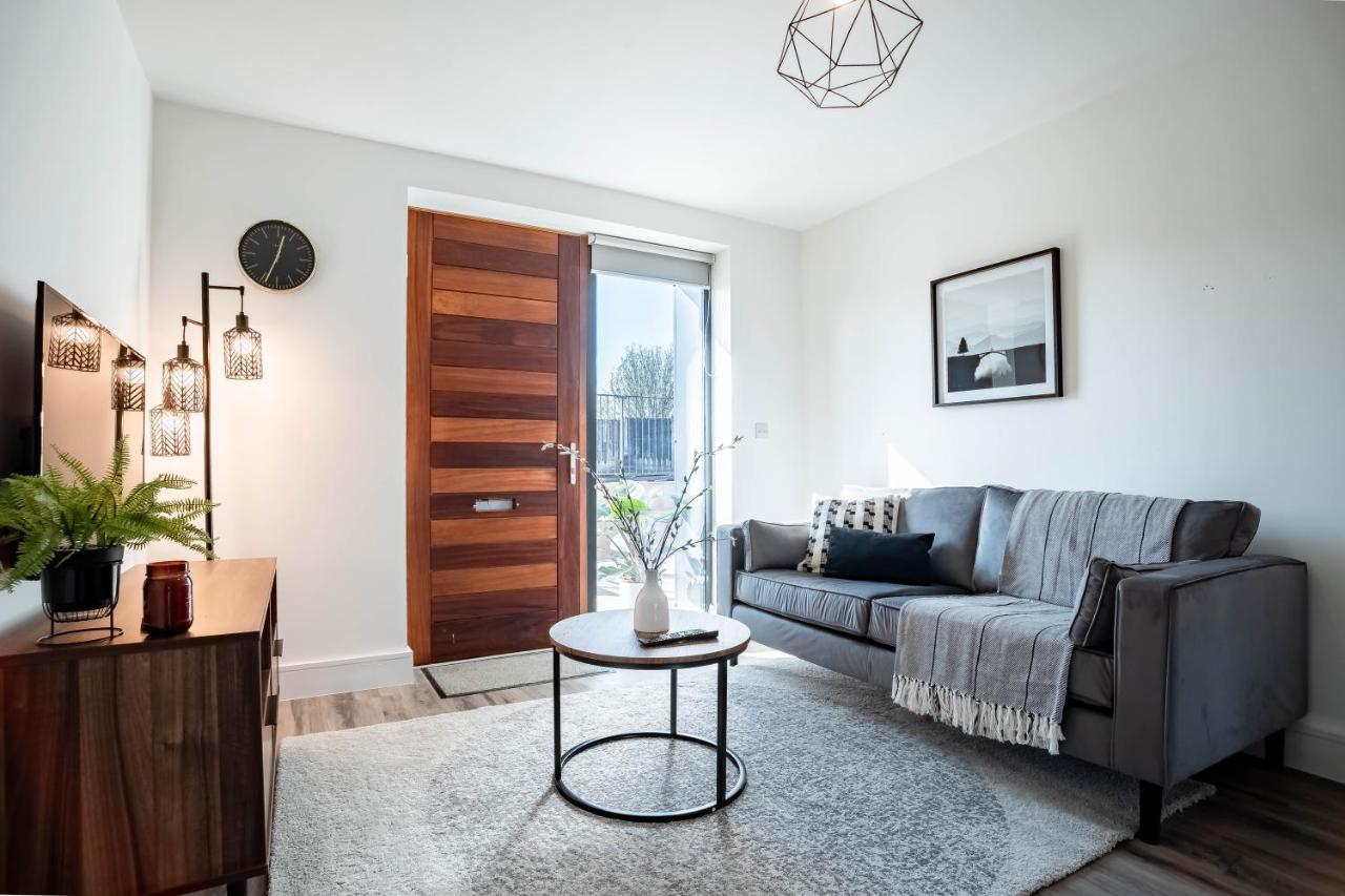 Luxe Interchange Apartment Near Old Trafford - Media City - The Quays Манчестър Екстериор снимка